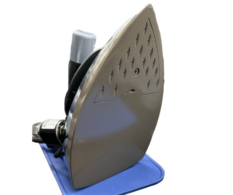 Plancha de Vapor Pesada VENETO ES-300L con Tanque de 3 Litros y Filtro